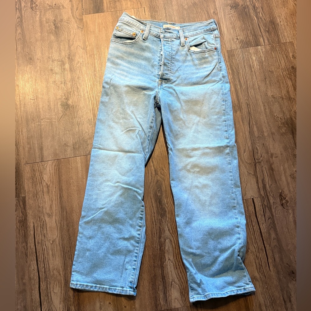 Women’s Ribcage straight leg Levi Jeans